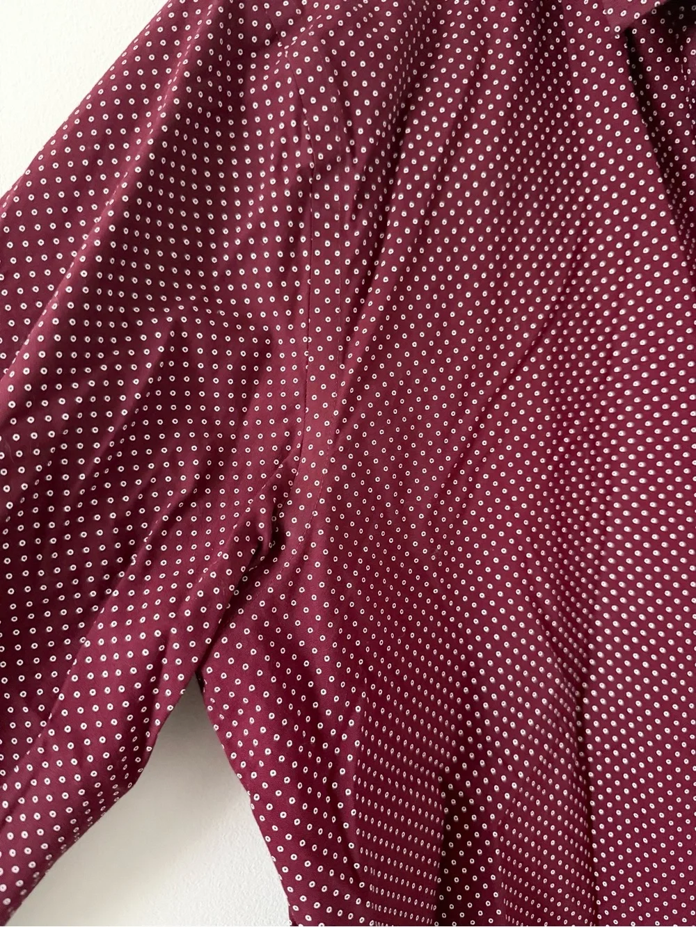 Banana Republic Cotton Slim Fit Long Sleeve Button Down Burgundy Dot Size M